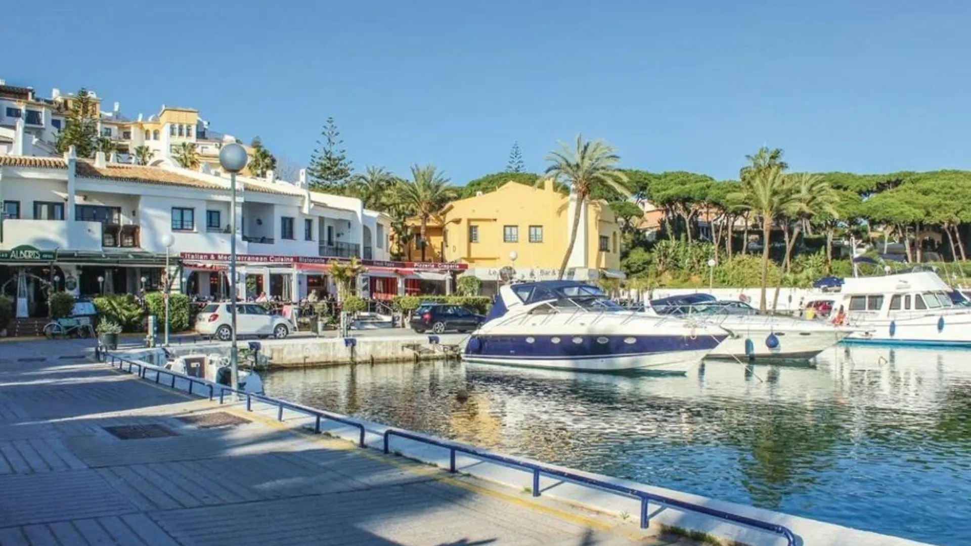 Casa Chico 2 Bedroom Townhouse 1 Mile From Marina & Beaches Marbella Spain