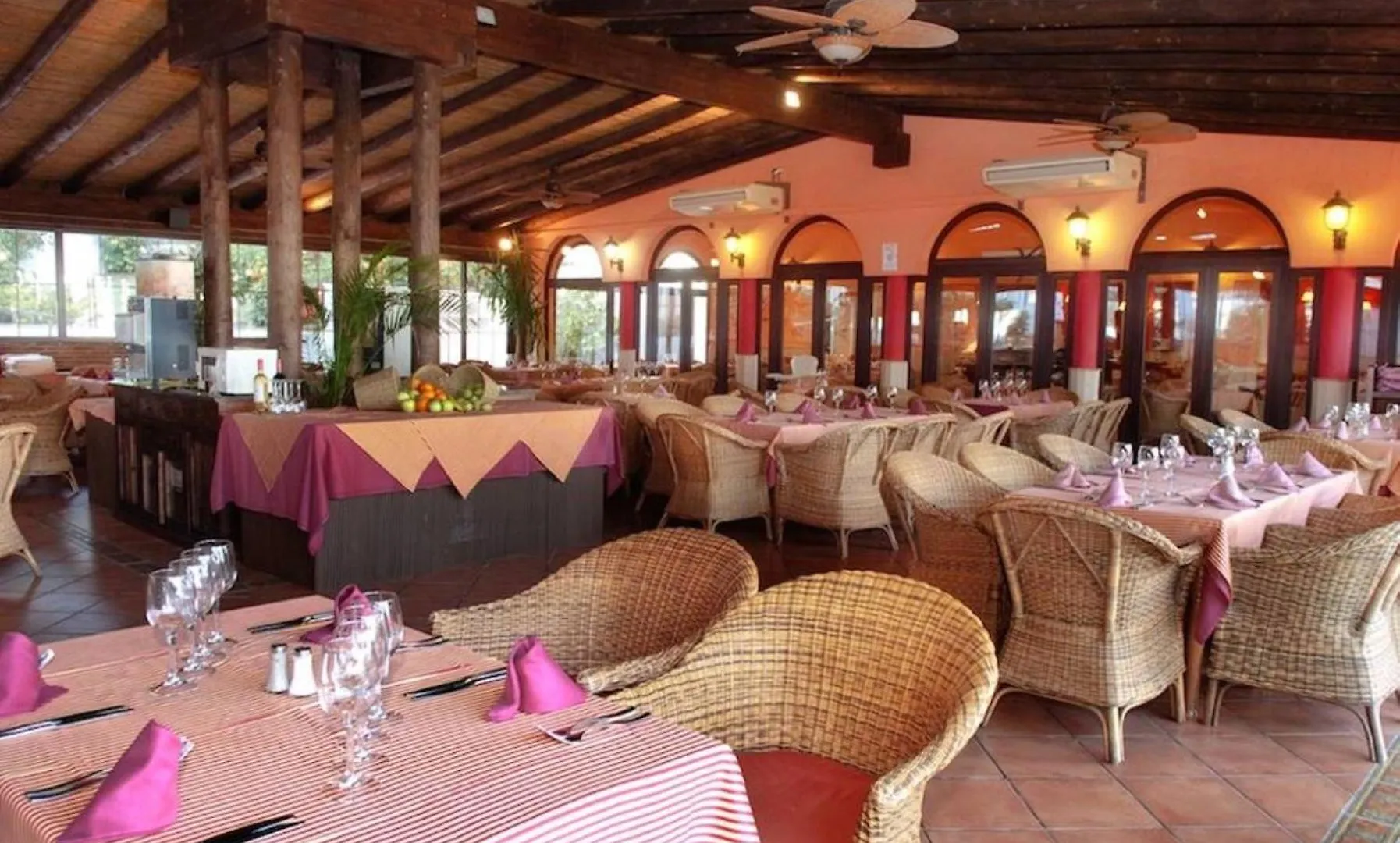 Apartment Casa Chico 2 Bedroom Townhouse 1 Mile From Marina & Beaches Marbella