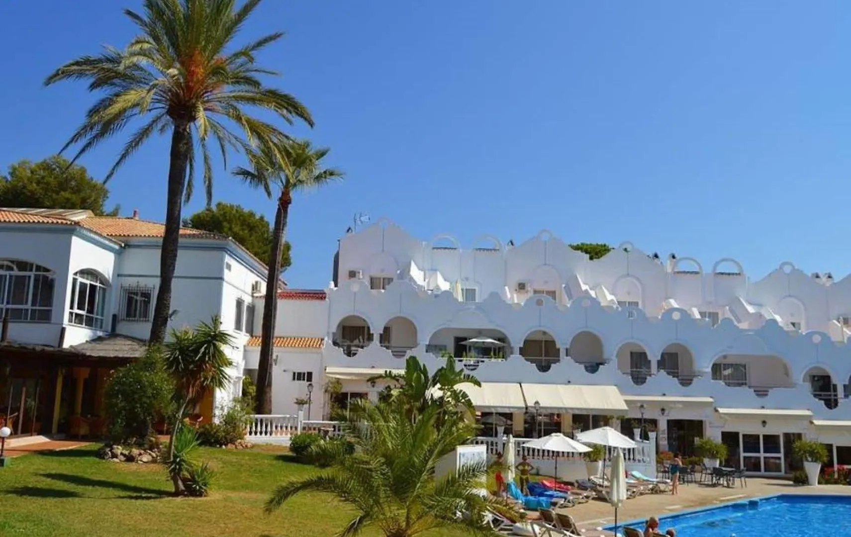 Casa Chico 2 Bedroom Townhouse 1 Mile From Marina & Beaches Marbella Spain